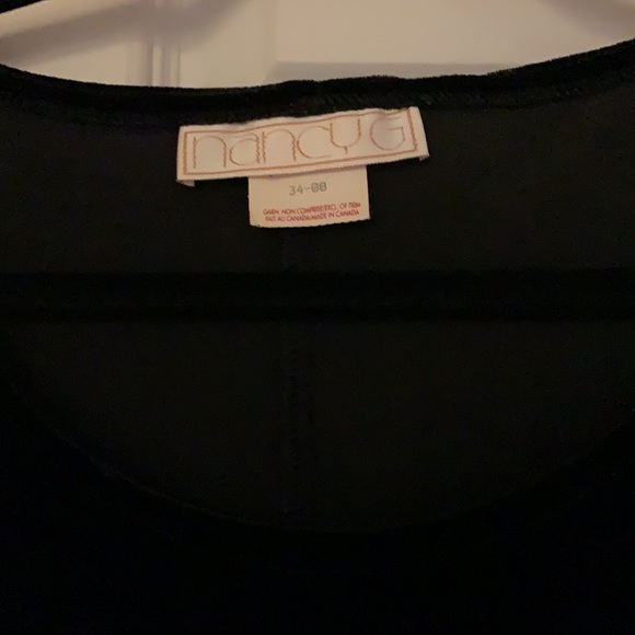 Black short sleeved long velvet dress size 10 - Picture 2 of 4